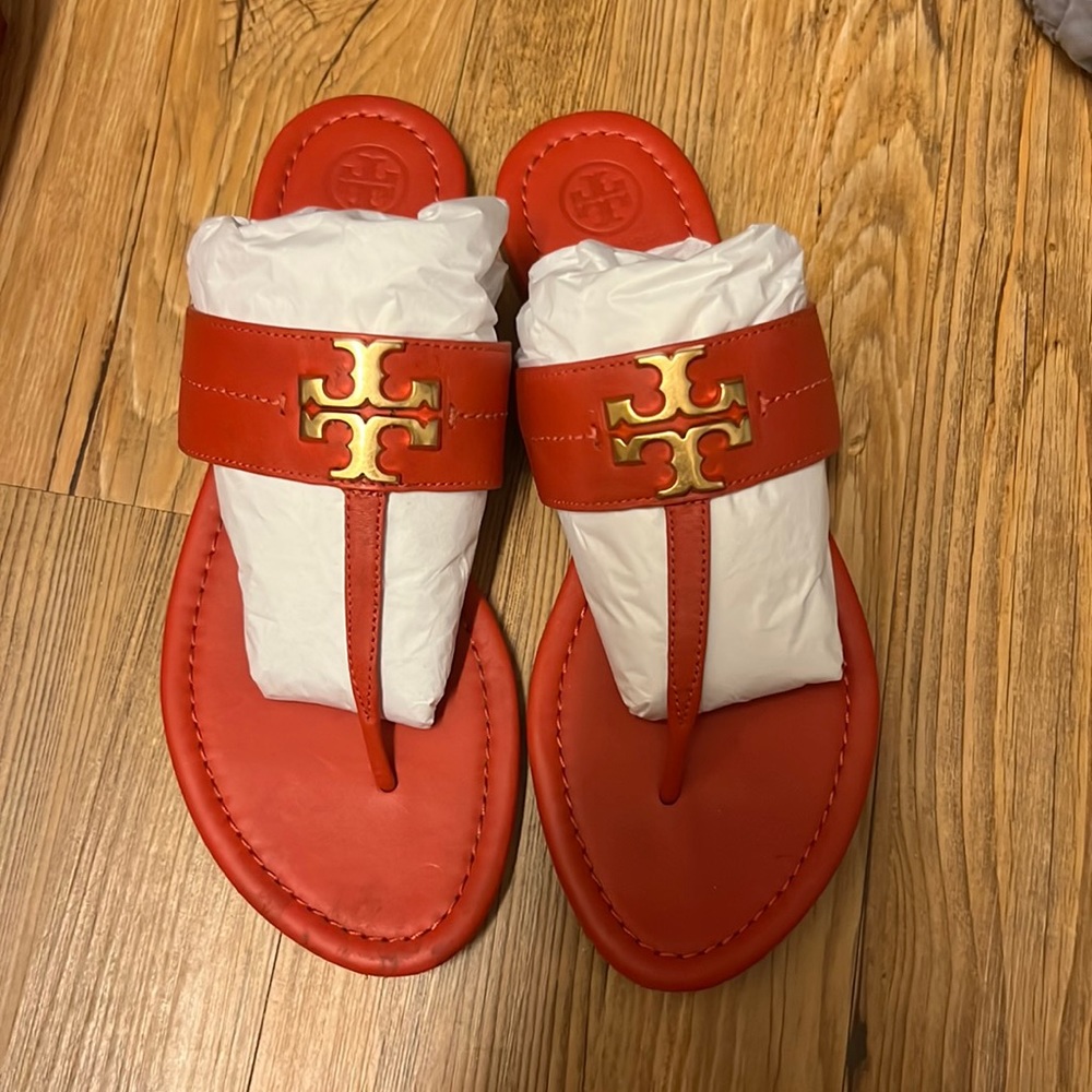 Tory Burch size 8 brilliant red everly backless flat thong sandal